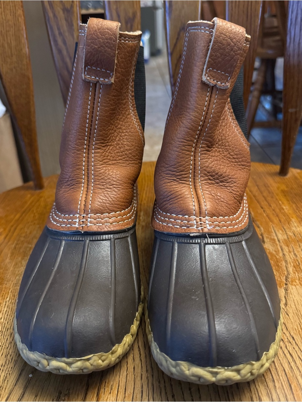 L.L. Bean Womens Bean Boots Chelsea 6.5” - size 8